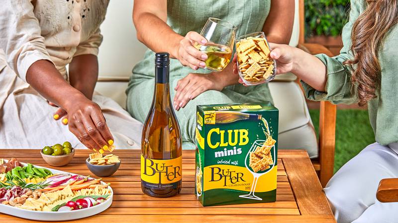 New Club mini crackers that actually taste like wine